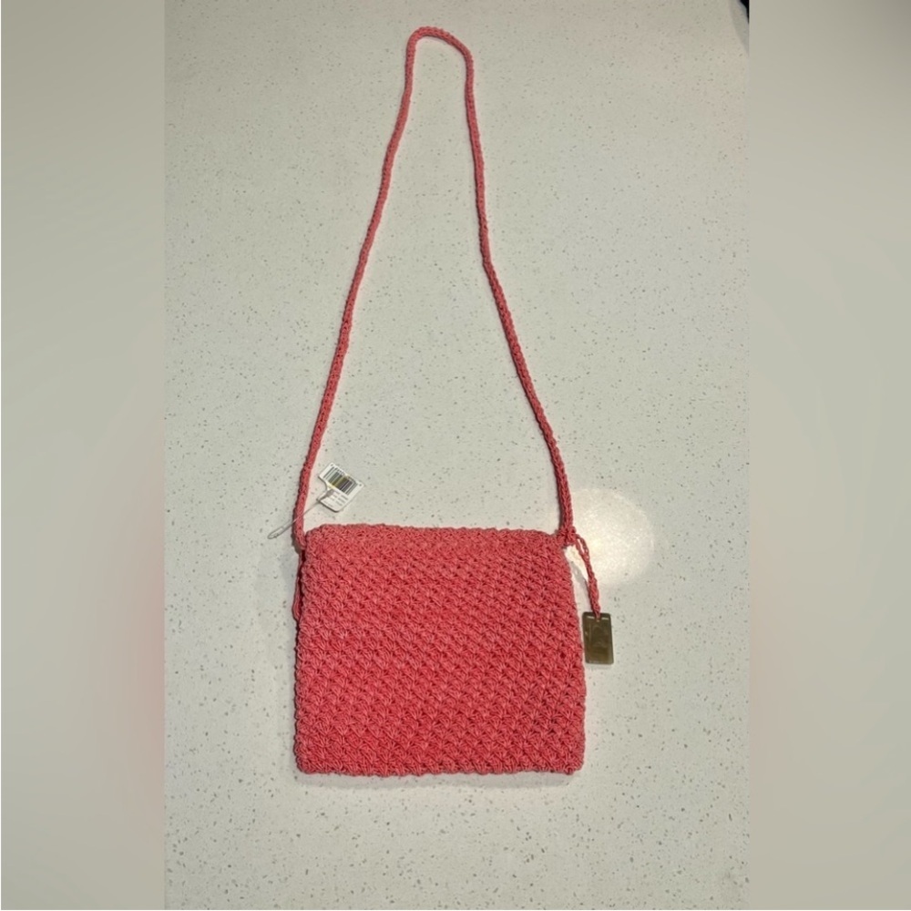 🆕 Liz Claiborne | Macrame Woven Crossbody Bag in Coral - Picture 3 of 4